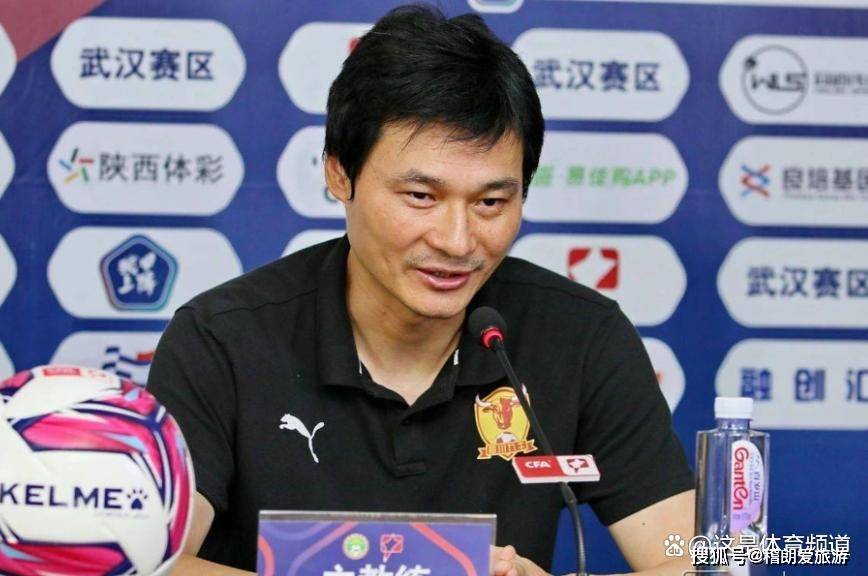 虽然球直接 虽然球直接