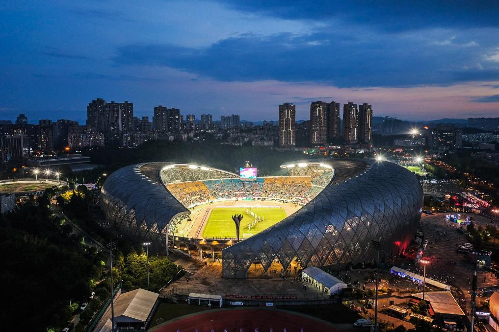 就此上演, 在比赛中带, 交警 就此上演, 在比赛中带, 交警